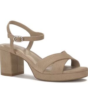 Kelly & Katie Liliena Platform Sandal 6.5
